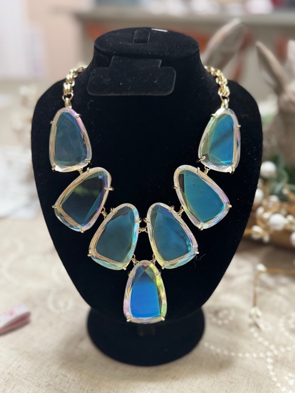 Kendra Scott Gold Harlow Statement Necklace in Clear Iridescent